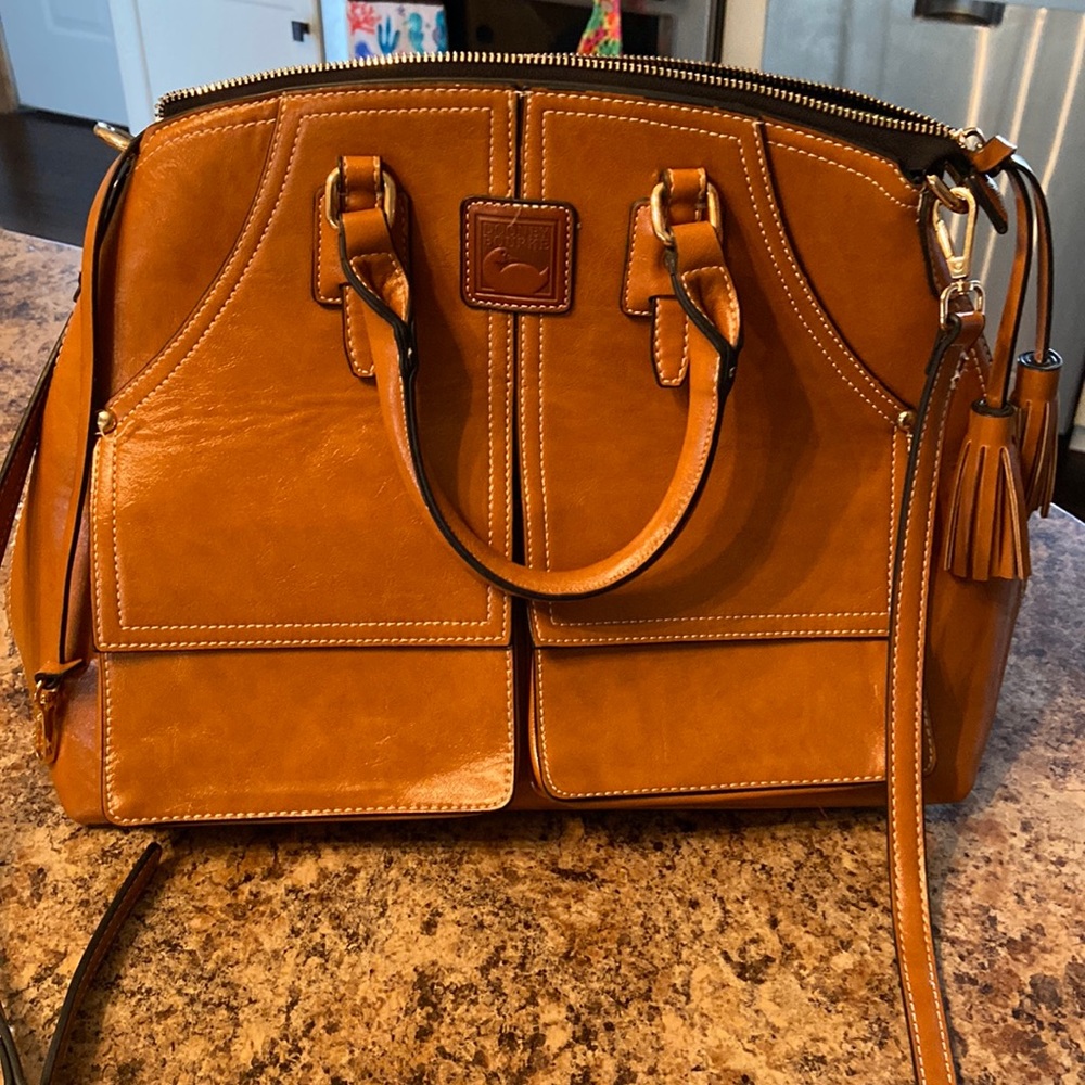 Dooney & Bourke knockoff brown, great condition